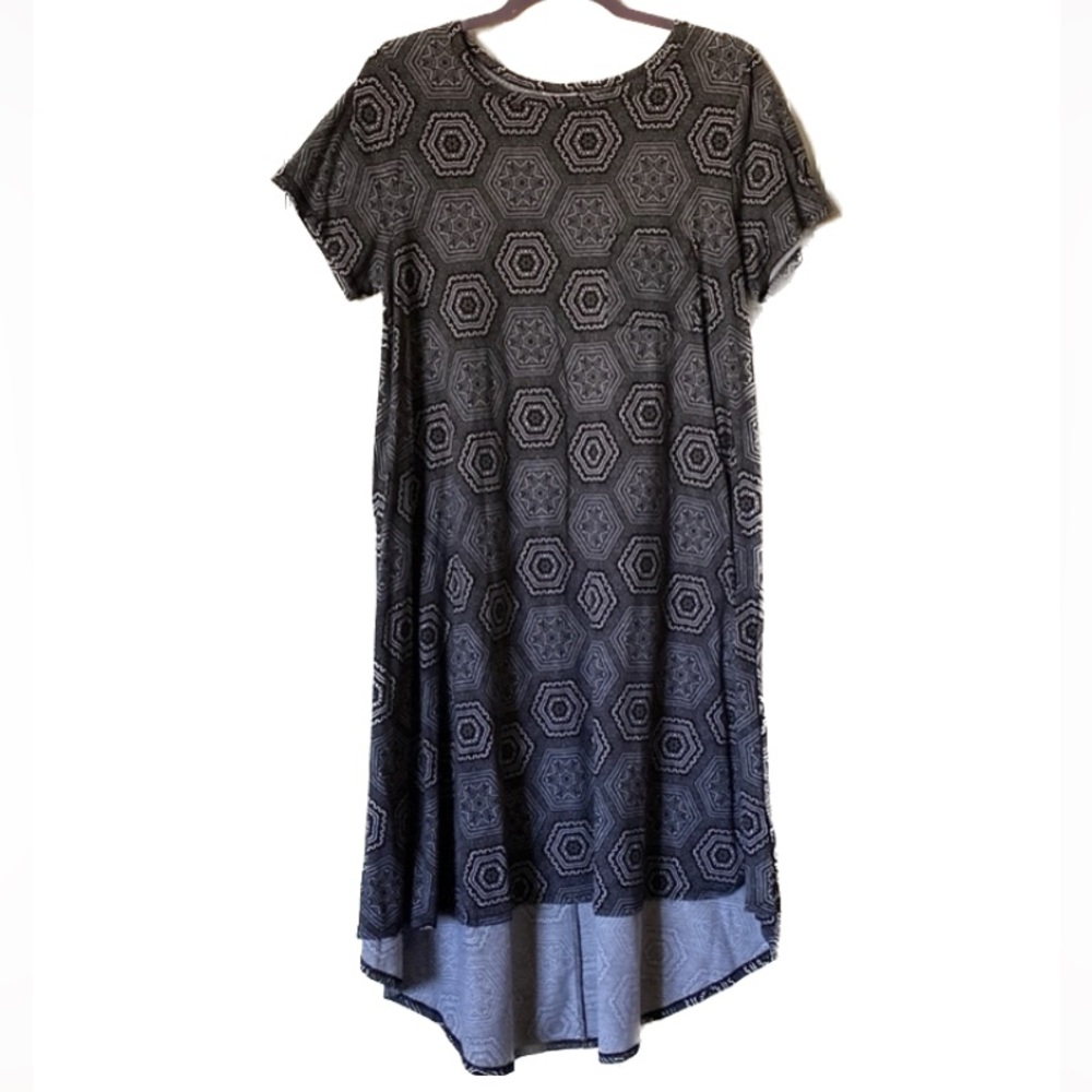 Lularoe medium Black and White pattern dress